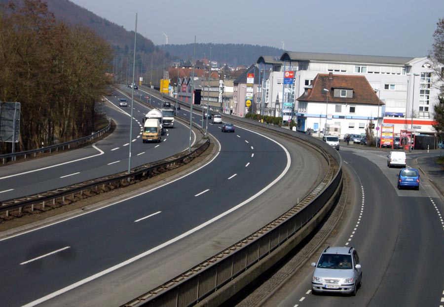 Blick über Stadtautopbahn