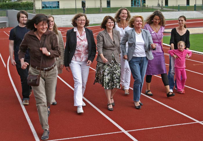 Frauen auf einer Laufbahn